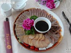 白切拼盘-许府牛火锅(信义坊总店)