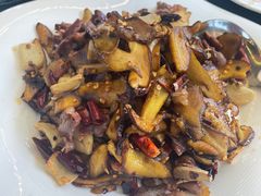 干椒炒见手青-瑞丰园庭院餐厅·白族传统家常菜