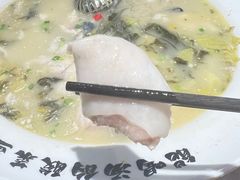 -严记小天府酸菜鱼(西四路店)