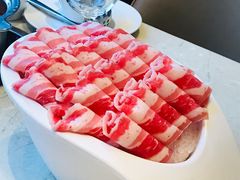 雪花肥牛-海上明月海鲜火锅 鲜切牛肉