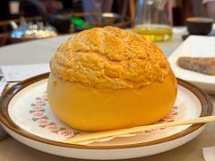 酥皮菠萝叉烧包-太子园林酒家