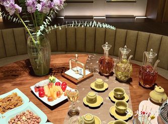 喝茶和喝酒兼得️ 驻唱小哥哥声音苏到心颤～