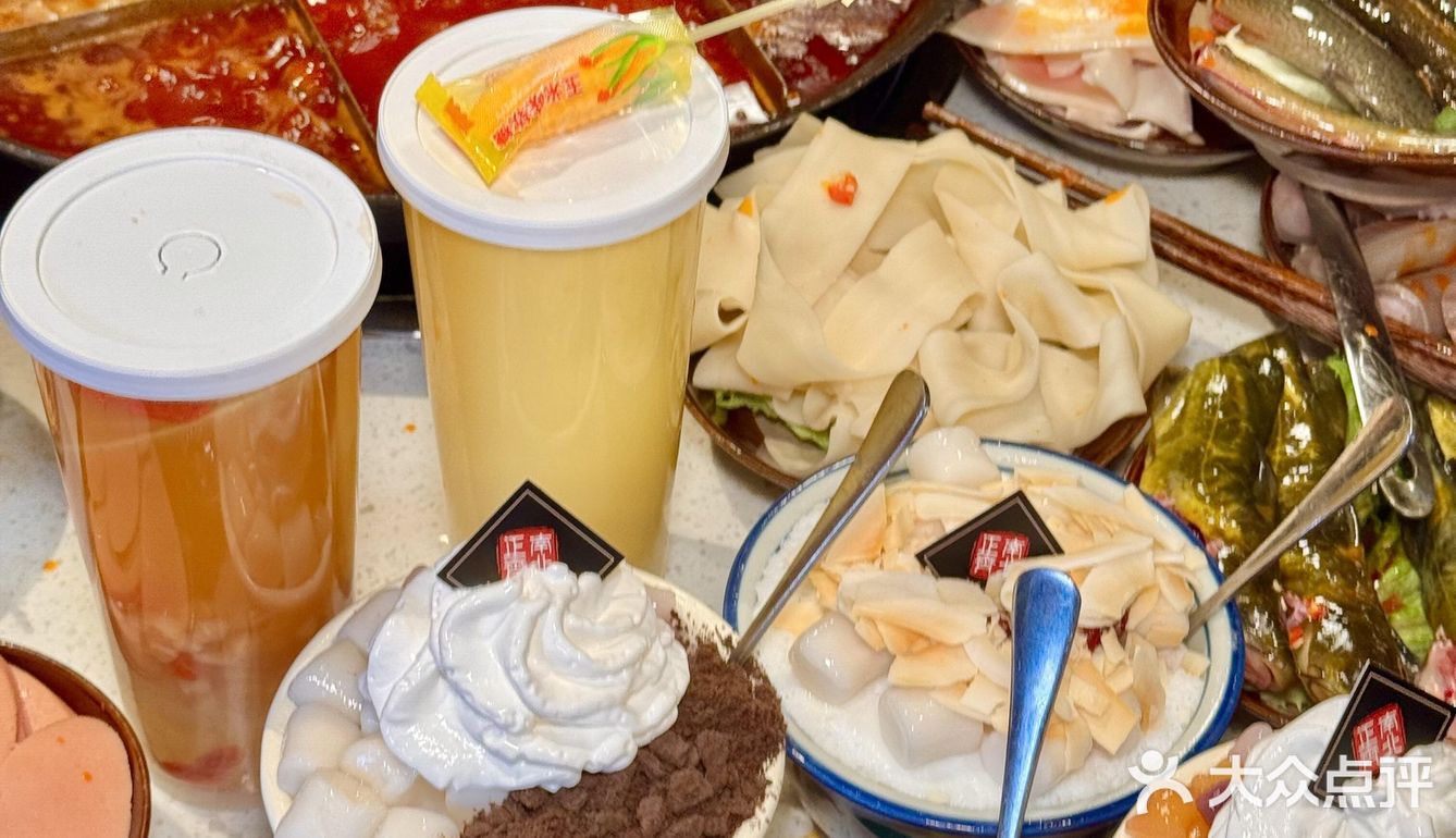 《成都排队王！这社区火锅凭啥让本地人狂炫？》