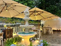 -Mark&Mars Restaurant