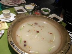 -颜氏双江清水鱼一养身火锅(磁器口店)