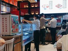 -渝是乎酸菜鱼·川渝小炒(新世界百货望京店)