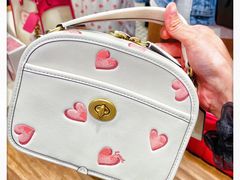 -COACH蔻驰(太古汇店)