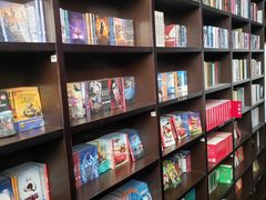 -钟书阁(松江泰晤士小镇店)