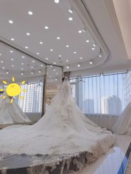 -拉瑞娜LaReine婚纱礼服高级定制