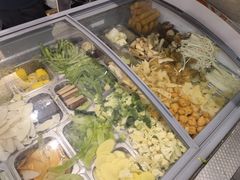 -愉肴麻辣香锅(中北镇店)