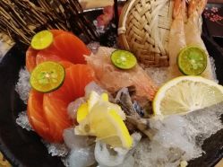 三文鱼刺身-聚圆满(海珠店)