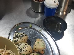 -老上海食惠裡小籠包生煎包
