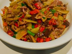 -费大厨辣椒炒肉(高铁吾悦广场店)