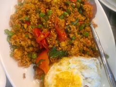 罗勒炒牛肉配荷包蛋-simply thai天泰(长泰广场店)
