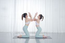 -亚太瑜伽普拉提学院