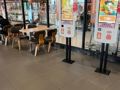 -汉堡王(梅村服务区南店)