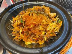 虾仁焖粉丝煲-红辣椒·川菜·火锅(张杨路店)
