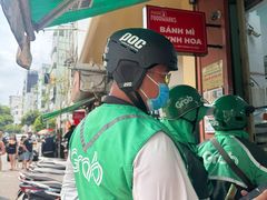 -Bánh Mì Huynh Hoa