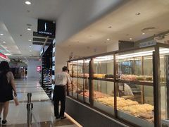 面包甜点陈列柜-奈雪的茶(苏宁广场店)