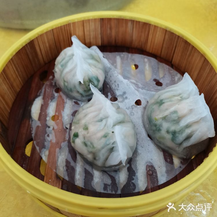 大堂楼层空间够高，大，空气好，坐得舒服「水晶鲜虾饺」