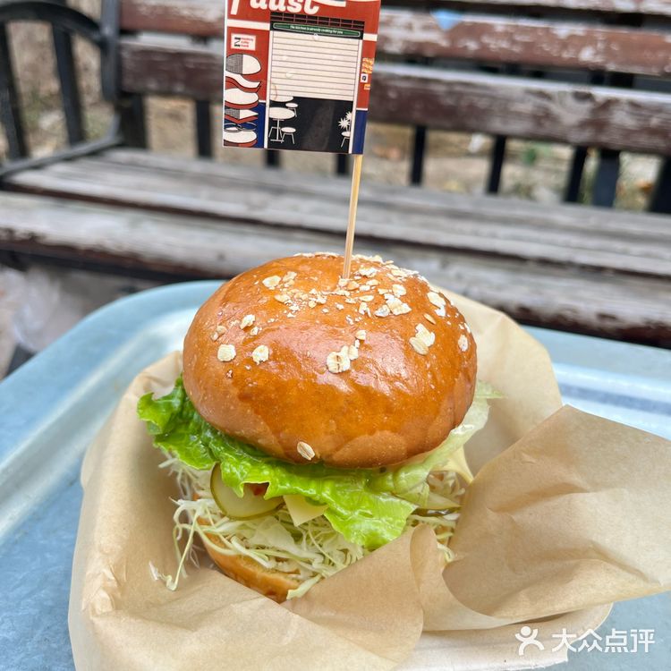 一口就到西海岸的美式汉堡🍔