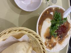 -聚德华天护国寺小吃(甜水园店)