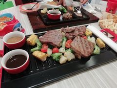 -必胜客(绿地新都会店)