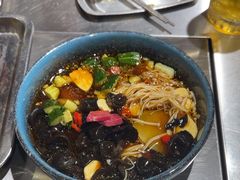 -马路牙子烧烤音乐酒馆(望京店)