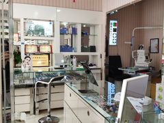 -罗创丹阳眼镜(童卫路店)