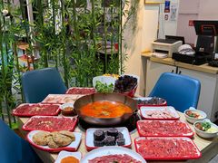 -毛辣果·贵州红酸汤牛肉火锅(西单店)