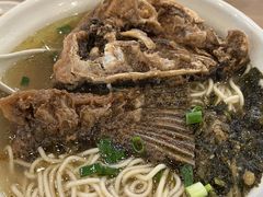 -佬钱湾仔(衣裳街店)