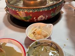 -毛辣果·贵州红酸汤牛肉火锅(西单店)