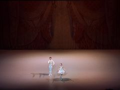 -交通银行前滩31演艺中心