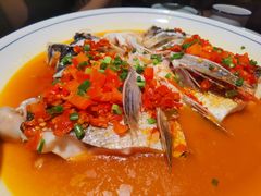 老坛剁椒蒸鲜活鱼头-老湘村·湖南土菜(天河维多利店)