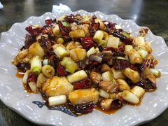 宮爆雞丁-晏老九豆花饭家常菜(上海城店)