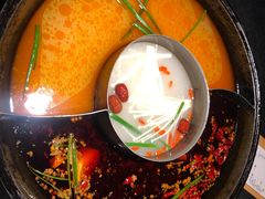 -渝涯重庆豆花老火锅(中赢国际店)