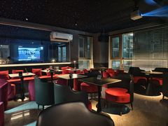 -Mx.cocktail bar