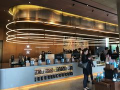 -星巴克臻选(上海虹桥新天地三店)