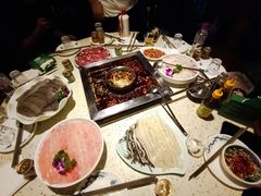 -二荆条·蜀鲜汇城市森林火锅