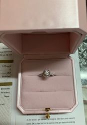 -威德钻石-克拉钻大本营(南京东路店)