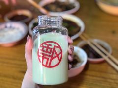 豆浆-人和水上飘(第一家店)