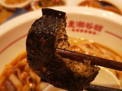 -呷佬·长沙手工米粉(金沙江路店)