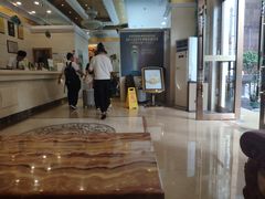 -维也纳酒店(罗湖口岸国贸东门店)