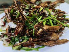 -超越海鲜屋(飞龙物业店)