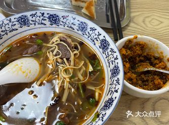 #live图里的生活瞬间 牛肉汤好喝，老板刚开业