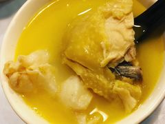 -鲜入围煮花胶鸡海鲜火锅