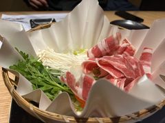 -枝魯枝魯自助料理