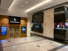 -太平洋中心(CF Pacific Centre)