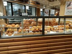 面包甜点陈列柜-七鲜超市(瑞虹天地太阳宫店)