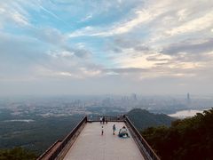 -紫金山山顶公园